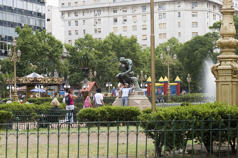20071201_162700  D200 4200x2800.jpg - Statue of The Thinker, {laza de los Dos Congreso, Buenos Aires, Argentina